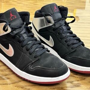 Nike Air Jordan 1 Mid Johnny Kilroy Black Red Silver Mens Size 12 554724-057
